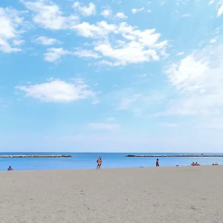 Wonderful - 5 Minutes Walking From The Beach Apartment Bari